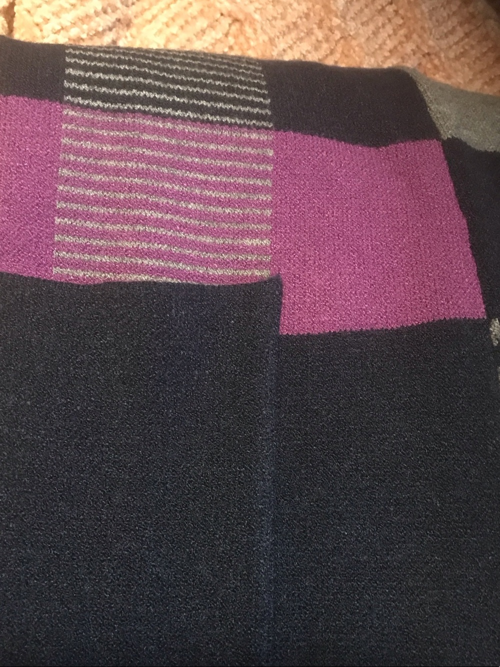 Liz Claiborne Women's Sweater Cardigan in magenta and Black - Picture 8 of 11